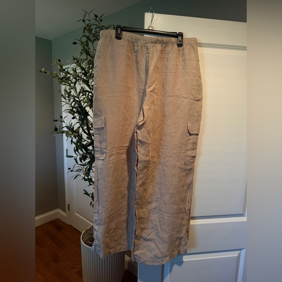 Caslon 100% Linen Cargo Pants - Picture 3 of 4